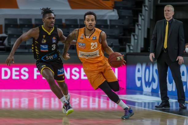 优秀的羽毛 优秀的羽毛