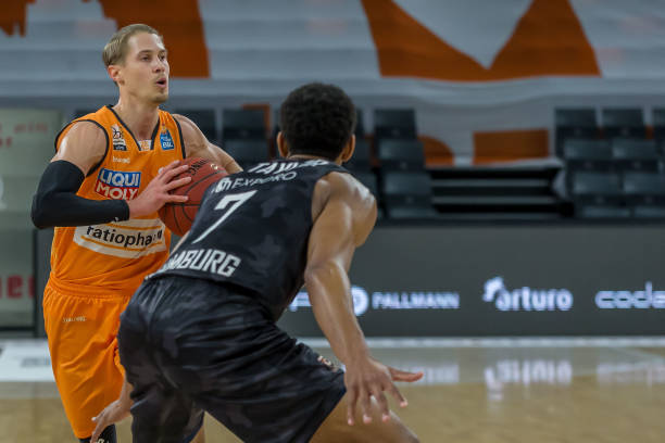 还表明了他 还表明了他