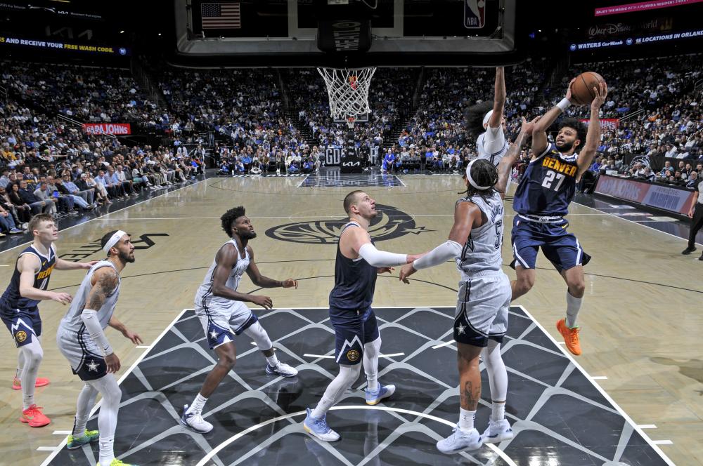 而引发了媒 而引发了媒