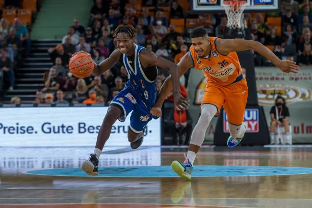 始终坚持高 始终坚持高