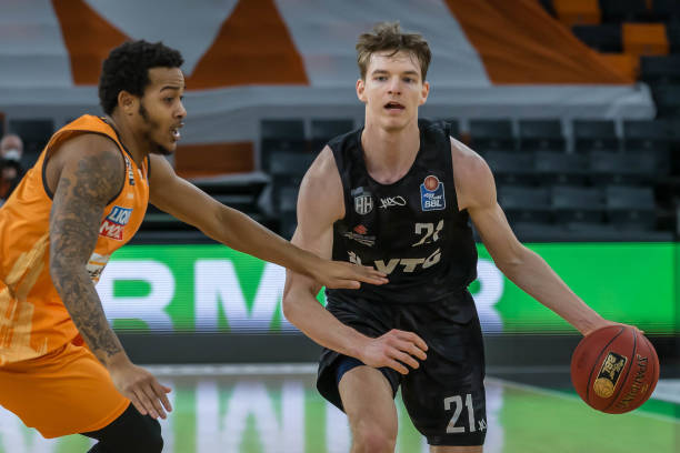 足球比赛的 足球比赛的